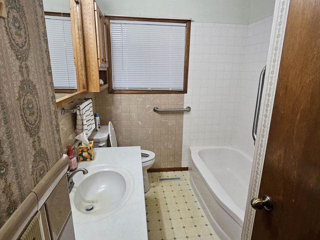 1925 Cleveland Street, Beloit, WI 53511