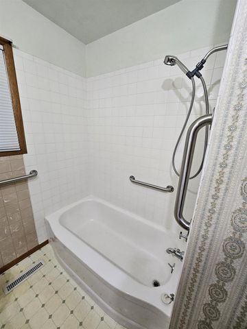 1925 Cleveland Street, Beloit, WI 53511