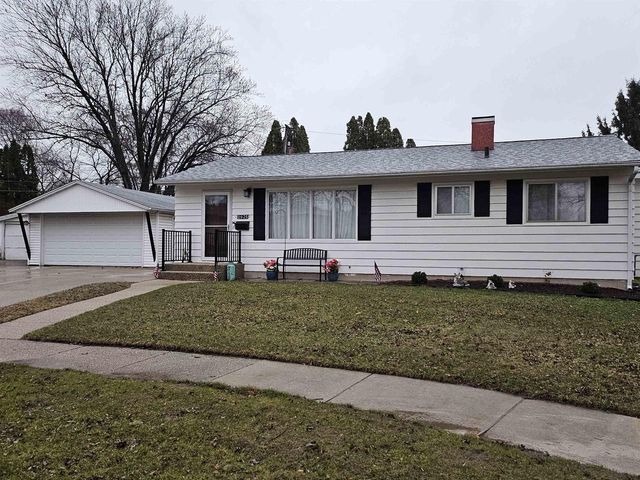 1925 Cleveland Street, Beloit, WI 53511