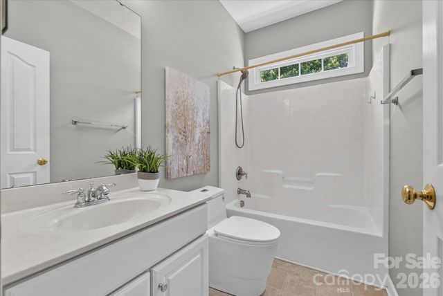 902 Lillieshall Road, Waxhaw, NC 28173
