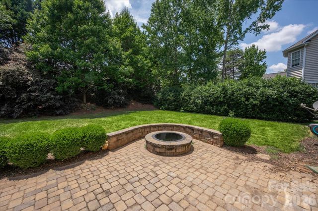 902 Lillieshall Road, Waxhaw, NC 28173