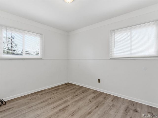771 E Mansfield Avenue, Pontiac, MI 48340