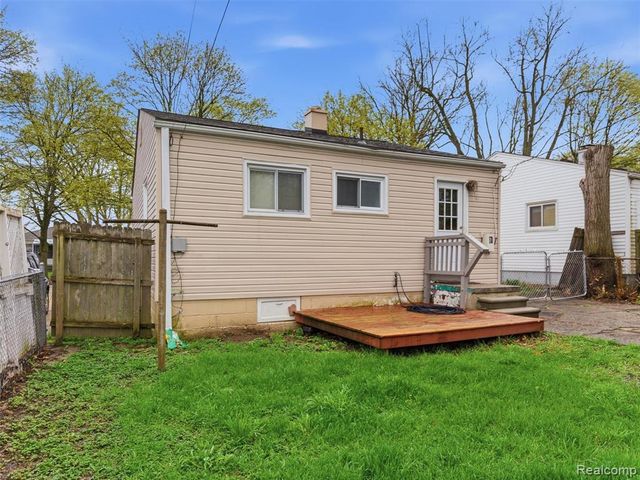 771 E Mansfield Avenue, Pontiac, MI 48340