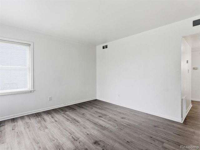 771 E Mansfield Avenue, Pontiac, MI 48340