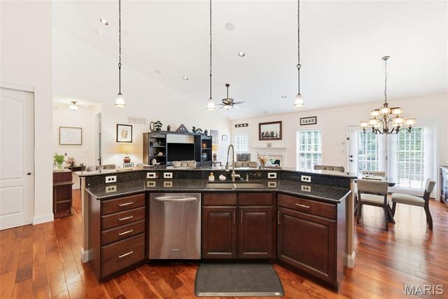 14305 Gatwick Court, Chesterfield, MO 63017