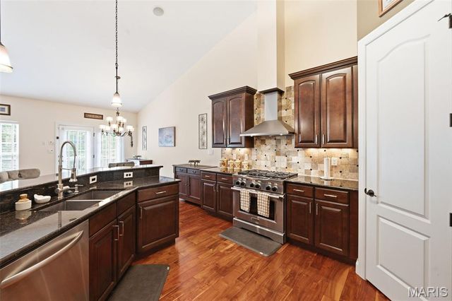 14305 Gatwick Court, Chesterfield, MO 63017