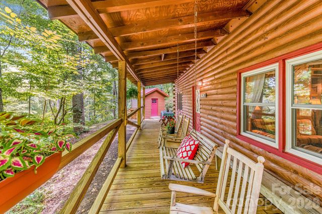51 Spruce Street, Maggie Valley, NC 28751