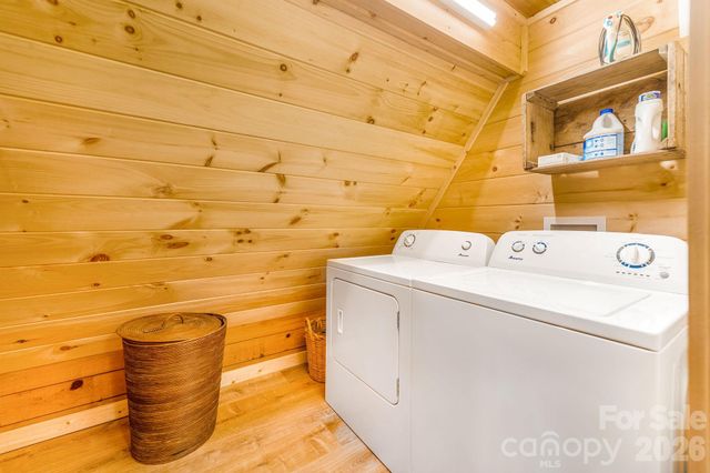51 Spruce Street, Maggie Valley, NC 28751
