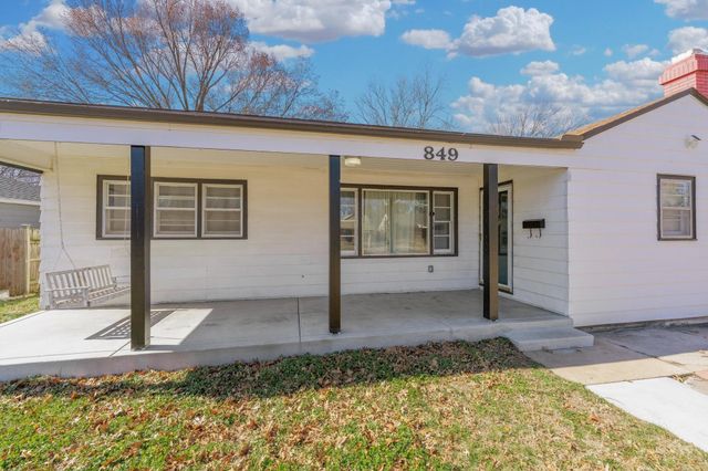 849 Lexington Rd, Wichita, KS 67218