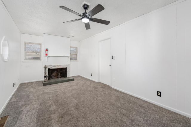 849 Lexington Rd, Wichita, KS 67218