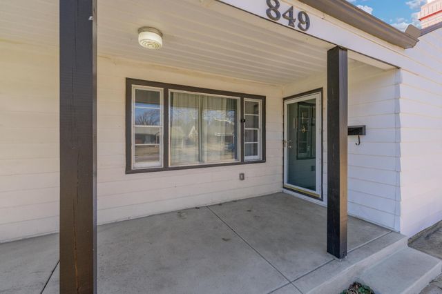 849 Lexington Rd, Wichita, KS 67218