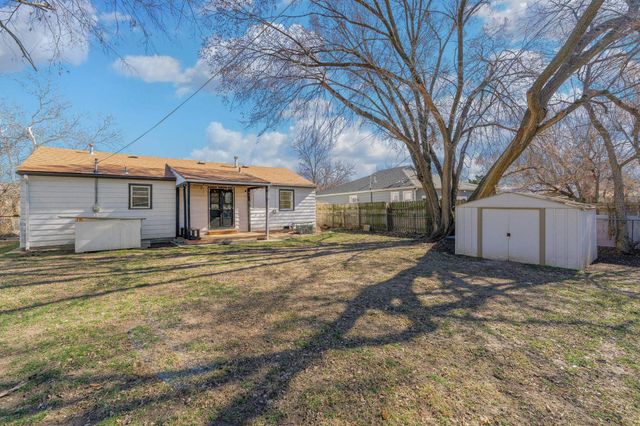 849 Lexington Rd, Wichita, KS 67218