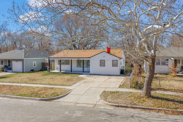 849 Lexington Rd, Wichita, KS 67218