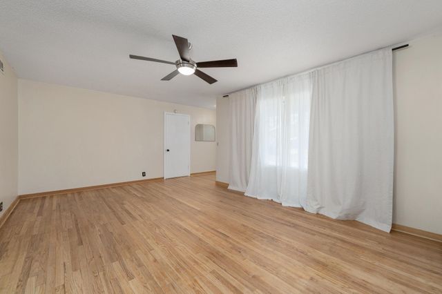 849 Lexington Rd, Wichita, KS 67218