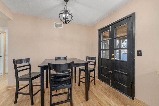 849 Lexington Rd, Wichita, KS 67218