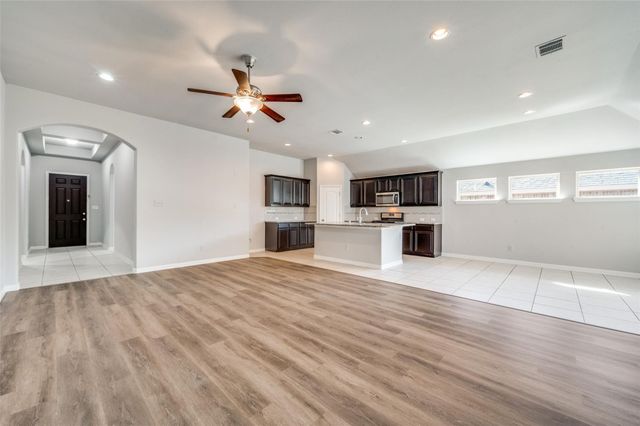 1033 Water Garden Circle, Little Elm, TX 75068
