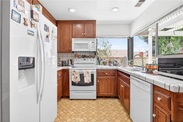23439 Avenida Rotella, Valencia, CA 91355