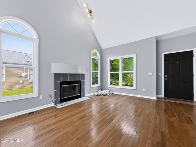 620 Favony Avenue, Holland, OH 43528