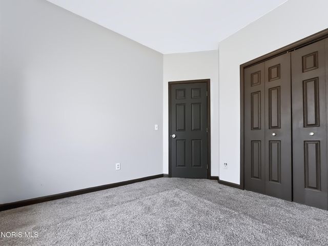 620 Favony Avenue, Holland, OH 43528