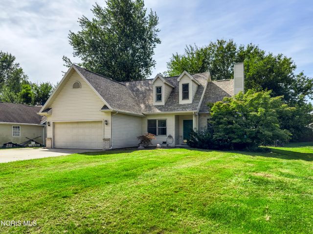 620 Favony Avenue, Holland, OH 43528