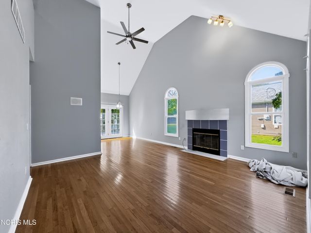 620 Favony Avenue, Holland, OH 43528