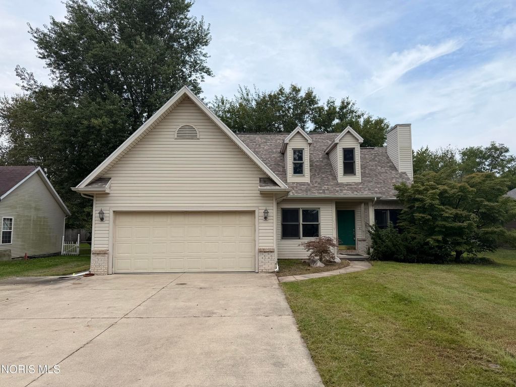 620 Favony Avenue, Holland, OH 43528