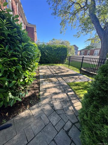 570 Monroe Boulevard 1st Floor, Long Beach, NY 11561