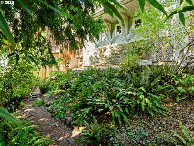 2917 Sw FAIRVIEW Blvd, Portland, OR 97205