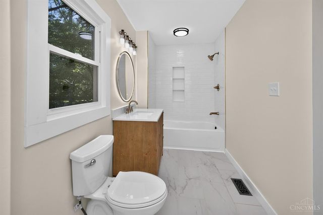 1754 Parker Road, Goshen Twp, OH 45150