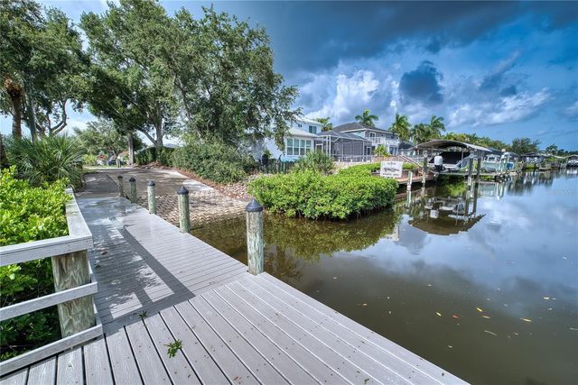 228 36TH STREET NE, Bradenton, FL 34208