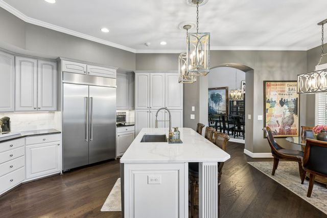 5018 Country Club Dr, Brentwood, TN 37027