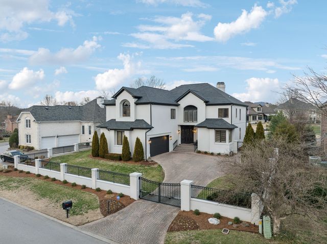 5018 Country Club Dr, Brentwood, TN 37027