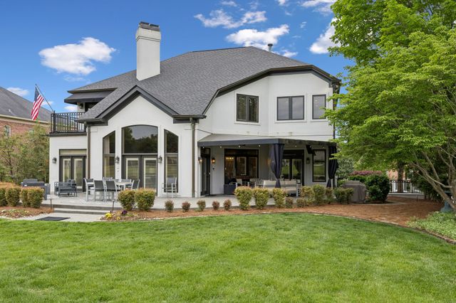 5018 Country Club Dr, Brentwood, TN 37027