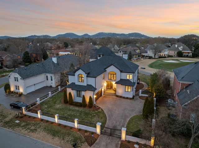 5018 Country Club Dr, Brentwood, TN 37027
