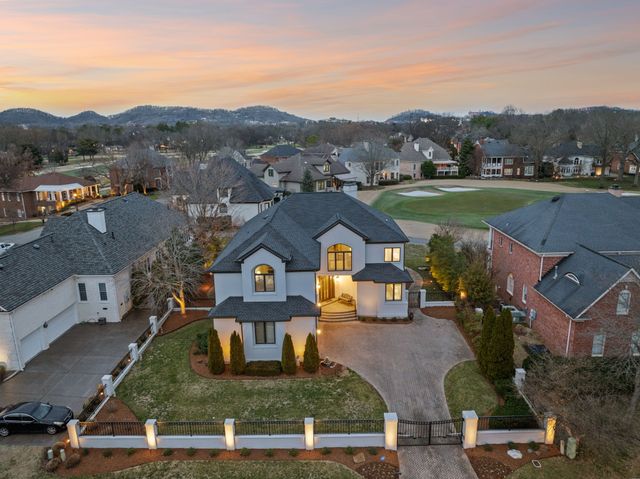 5018 Country Club Dr, Brentwood, TN 37027