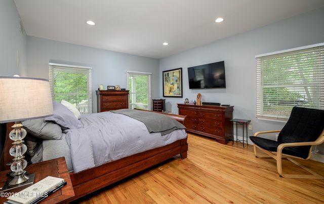 27 Olivia Way, Jackson, NJ 08527