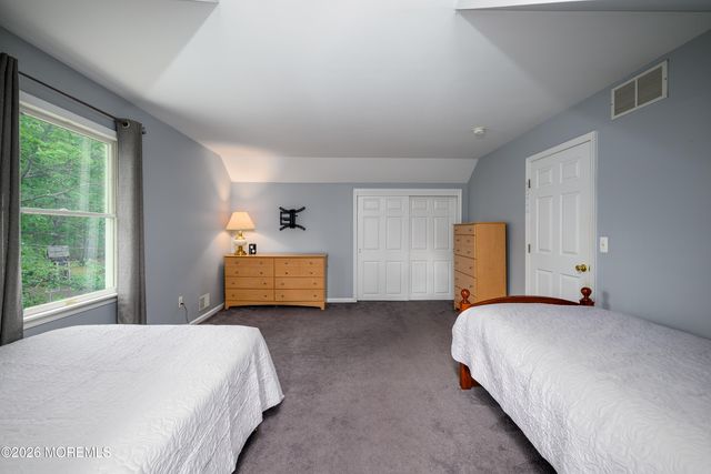 27 Olivia Way, Jackson, NJ 08527