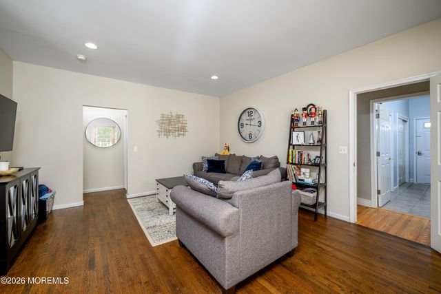 27 Olivia Way, Jackson, NJ 08527
