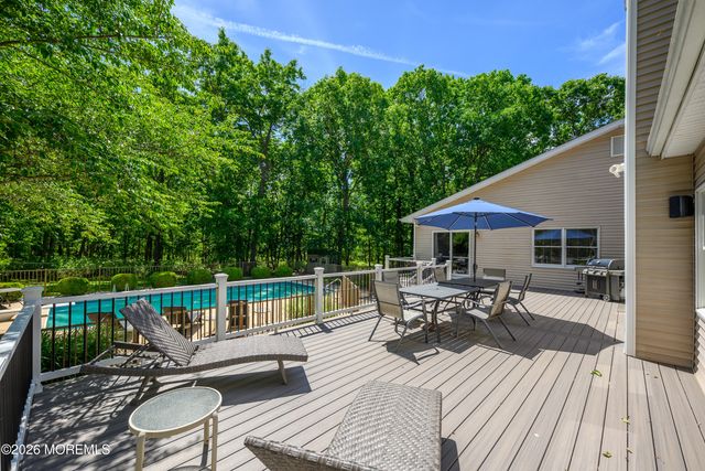 27 Olivia Way, Jackson, NJ 08527