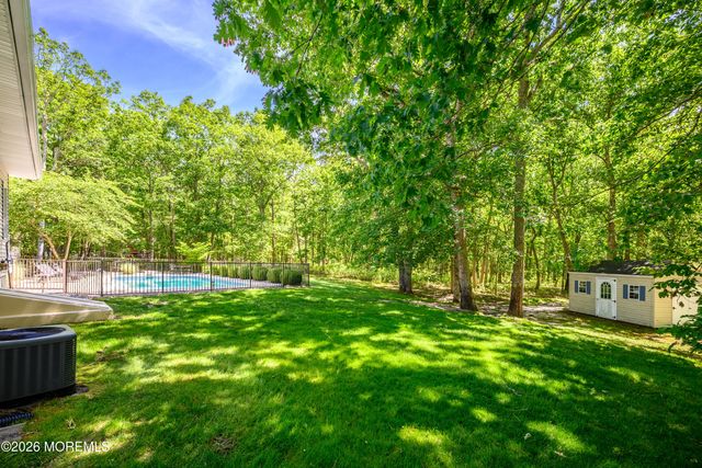 27 Olivia Way, Jackson, NJ 08527