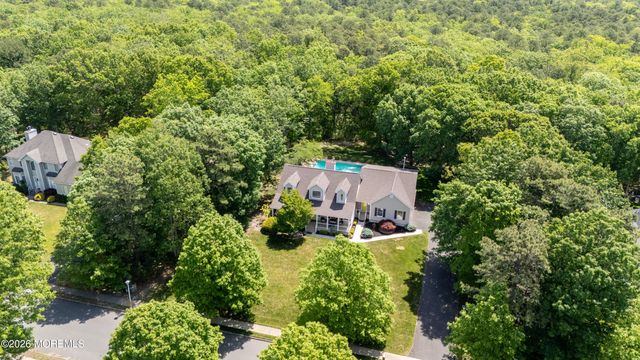 27 Olivia Way, Jackson, NJ 08527