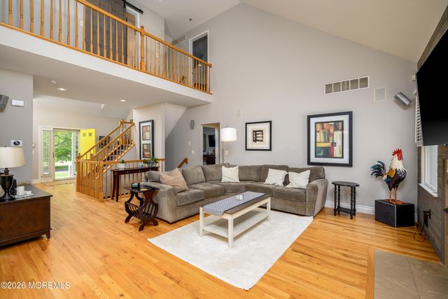 27 Olivia Way, Jackson, NJ 08527