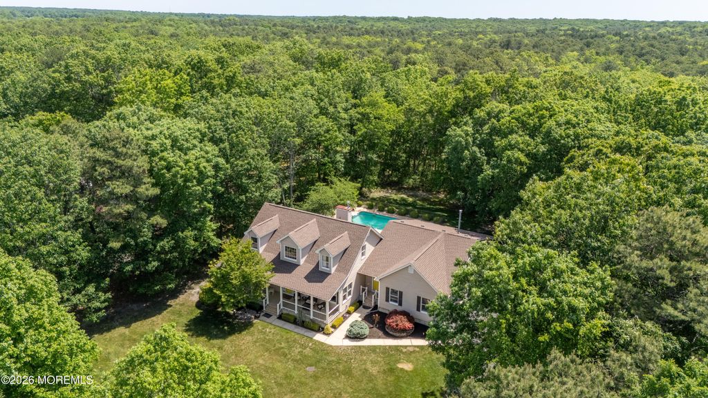 27 Olivia Way, Jackson, NJ 08527