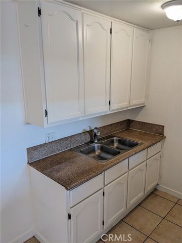 1708 Pine Avenue 11, Long Beach, CA 90813