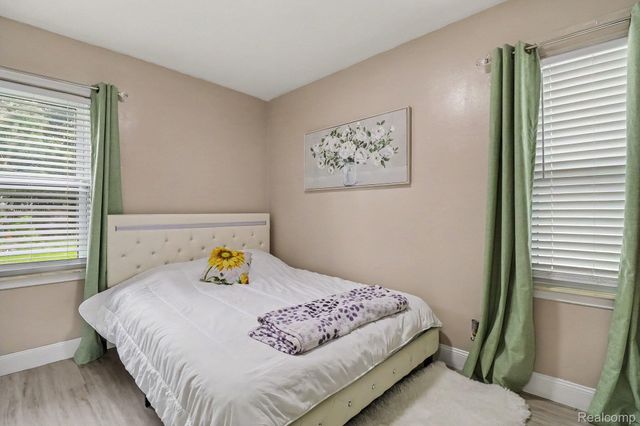 7251 Dolphin, Detroit, MI 48239