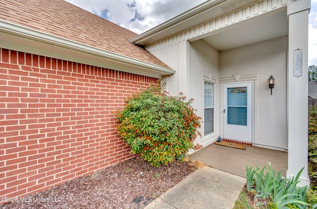 130 Meade Lane, Pearl, MS 39208