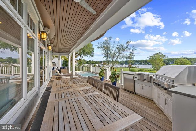 14 E LAKE DR, Annapolis, MD 21403