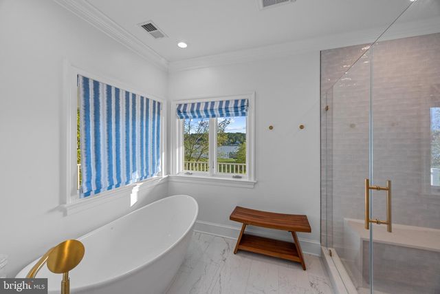 14 E LAKE DR, Annapolis, MD 21403