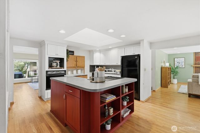 7032 132nd Avenue NE, Kirkland, WA 98033