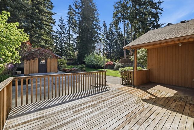 7032 132nd Avenue NE, Kirkland, WA 98033